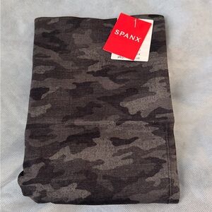 SPANX Gray Camouflage Leggings